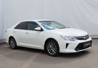 Подержанный автомобиль Toyota Camry Sedan 2016 года (3 фото)