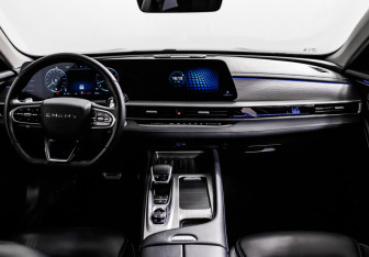 Подержанный автомобиль Chery Arrizo 8 2023 года (11 фото)