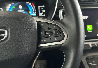 Подержанный автомобиль Geely Atlas Pro 2024 года (17 фото)