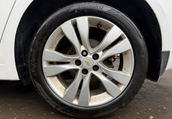 Подержанный автомобиль Chevrolet Cruze Wagon 2014 года (9 фото)