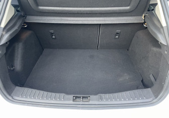 Подержанный автомобиль Ford Focus Hatchback 2016 года (13 фото)