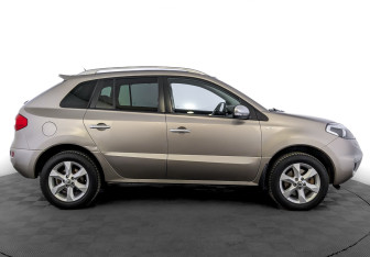 Подержанный автомобиль Renault Koleos 2013 года (4 фото)