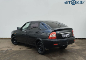 Подержанный автомобиль LADA (ВАЗ) Priora Hatchback 2010 года (7 фото)