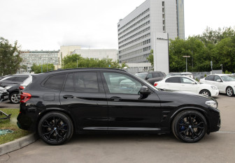 Подержанный автомобиль BMW X3 M 2019 года (3 фото)