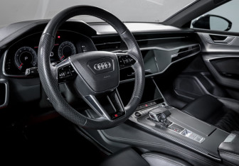 Подержанный автомобиль Audi A7 2021 года (14 фото)
