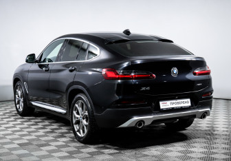 Подержанный автомобиль BMW X4 2019 года (7 фото)