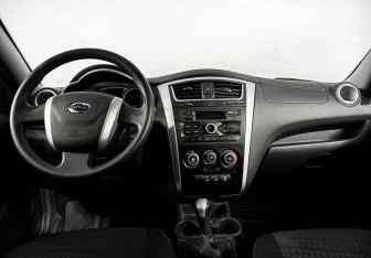 Подержанный автомобиль Datsun mi-DO 2017 года (9 фото)