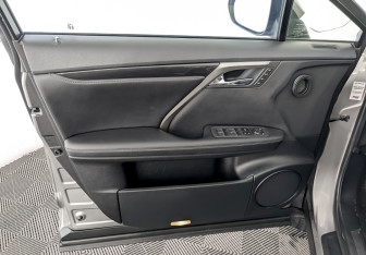 Подержанный автомобиль Lexus RX 2021 года (19 фото)