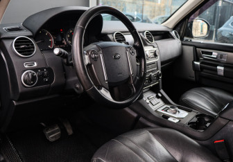 Подержанный автомобиль Land Rover Discovery 2014 года (12 фото)