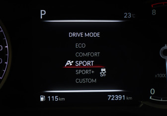 Подержанный автомобиль Genesis G70 2021 года (18 фото)