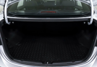 Подержанный автомобиль Hyundai Elantra Sedan 2012 года (17 фото)