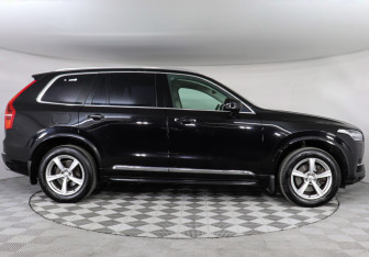 Подержанный автомобиль Volvo XC90 2015 года (4 фото)