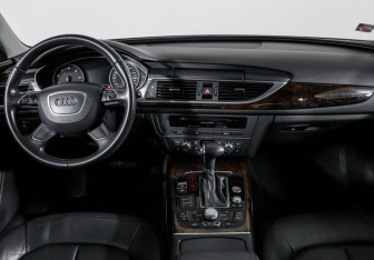 Подержанный автомобиль Audi A6 Sedan 2014 года (12 фото)