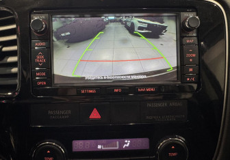 Подержанный автомобиль Mitsubishi Outlander 2013 года (17 фото)