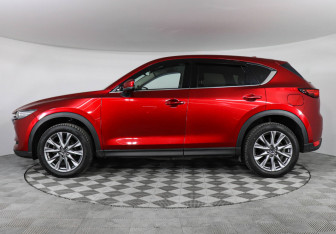 Подержанный автомобиль Mazda CX-5 2020 года (8 фото)