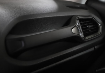 Подержанный автомобиль Jeep Renegade 2019 года (20 фото)
