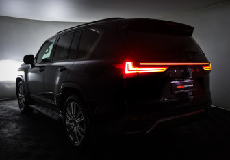 Подержанный автомобиль Lexus LX 2022 года (38 фото)