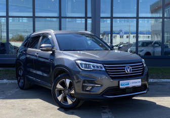 Подержанный автомобиль Changan CS75 2022 года (3 фото)