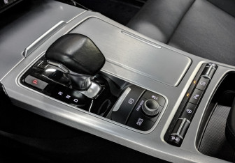 Подержанный автомобиль Kia Stinger 2018 года (30 фото)