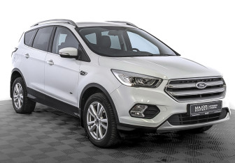 Подержанный автомобиль Ford Kuga 2018 года (3 фото)