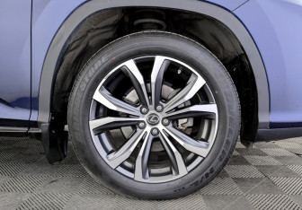 Подержанный автомобиль Lexus RX 2018 года (18 фото)