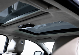 Подержанный автомобиль Jaguar XJ 2013 года (16 фото)