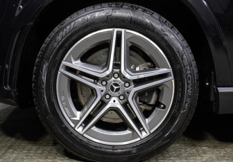 Подержанный автомобиль Mercedes-Benz GLE 2020 года (26 фото)