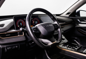 Подержанный автомобиль Exeed LX 2022 года (13 фото)