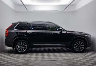 Подержанный автомобиль Volvo XC90 2015 года (4 фото)