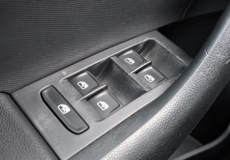 Подержанный автомобиль Skoda Rapid Liftback 2017 года (16 фото)