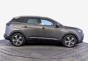 Подержанный автомобиль Peugeot 3008 2019 года (4 фото)