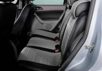 Подержанный автомобиль Skoda Yeti 2011 года (10 фото)