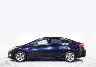 Подержанный автомобиль Hyundai i40 Sedan 2012 года (8 фото)