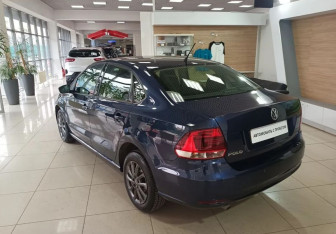 Подержанный автомобиль Volkswagen Polo Sedan 2016 года (7 фото)