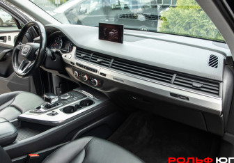 Подержанный автомобиль Audi Q7 2016 года (7 фото)