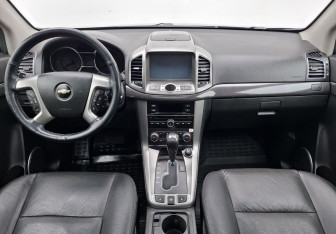 Подержанный автомобиль Chevrolet Captiva 2014 года (13 фото)