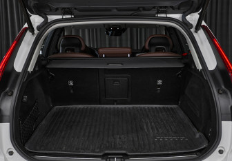 Подержанный автомобиль Volvo XC60 2019 года (6 фото)