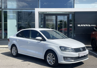 Подержанный автомобиль Volkswagen Polo Sedan 2016 года (3 фото)