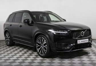 Подержанный автомобиль Volvo XC90 2021 года (4 фото)