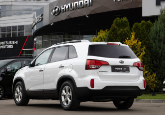 Подержанный автомобиль Kia Sorento 2018 года (5 фото)