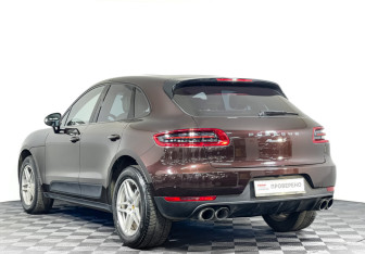 Подержанный автомобиль Porsche Macan 2017 года (7 фото)