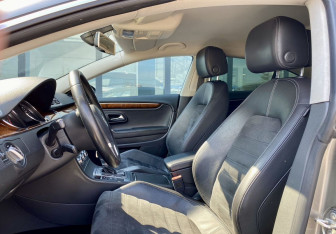 Подержанный автомобиль Volkswagen Passat CC 2012 года (19 фото)