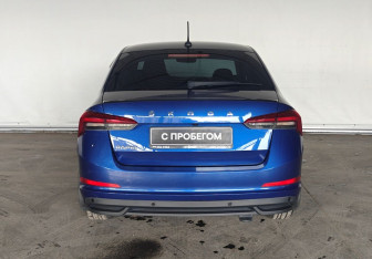 Подержанный автомобиль Skoda Rapid Liftback 2021 года (5 фото)