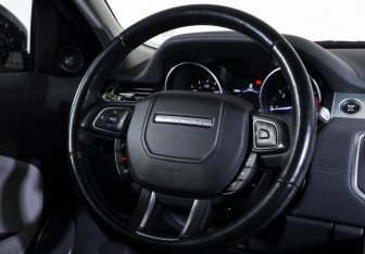 Подержанный автомобиль Land Rover Range Rover Evoque 2017 года (13 фото)