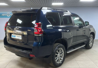 Подержанный автомобиль Toyota Land Cruiser Prado 2020 года (5 фото)