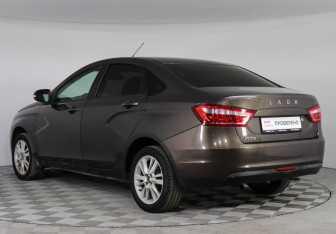 Подержанный автомобиль LADA (ВАЗ) Vesta Sedan 2017 года (7 фото)