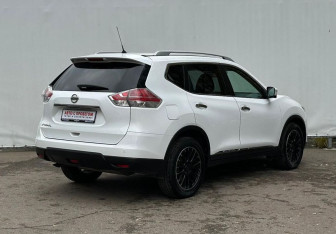 Подержанный автомобиль Nissan X-Trail 2016 года (5 фото)
