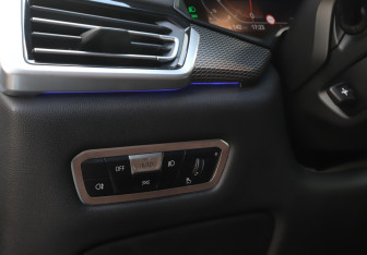Подержанный автомобиль BMW X5 2022 года (17 фото)