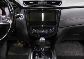 Подержанный автомобиль Nissan X-Trail 2021 года (15 фото)