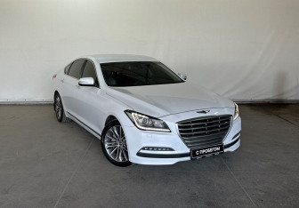 Подержанный автомобиль Hyundai Genesis 2014 года (3 фото)